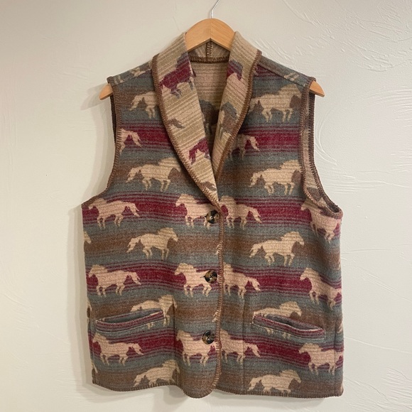 Woolrich Reversible Woven Horse Vest - Picture 1 of 10